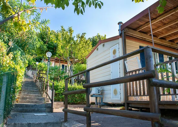 Centro Vacanze Mirage Üdülőpark Torre di Palme